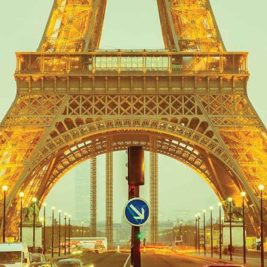 Paris  Backpack Guide