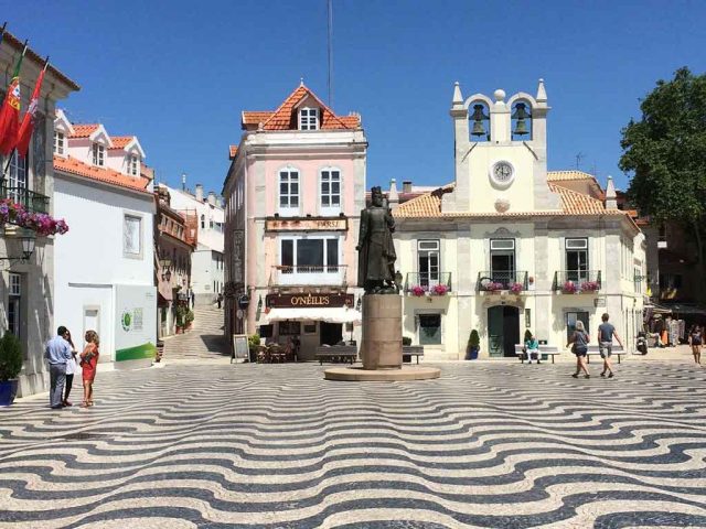 amazing day trips from lisbon cascais