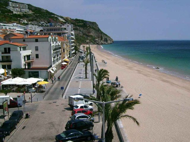 amazing day trips from lisbon sesimbra