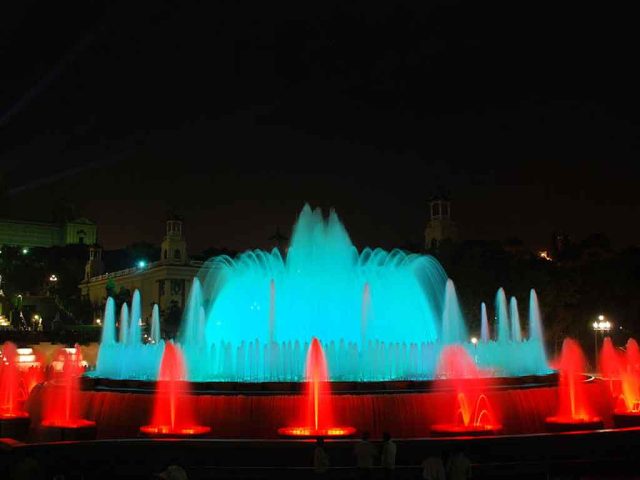 Barcelona Adventure: Magic Fountain Show