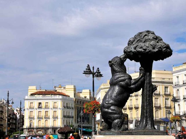 things to do in madrid puerta del sol