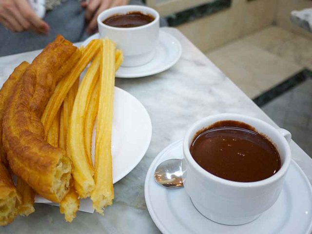 things to do in madrid chocolateria san gines
