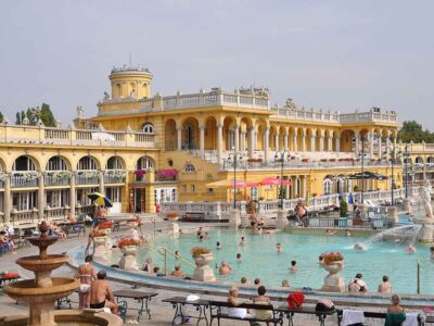 things to do in budapest széchenyi thermal baths