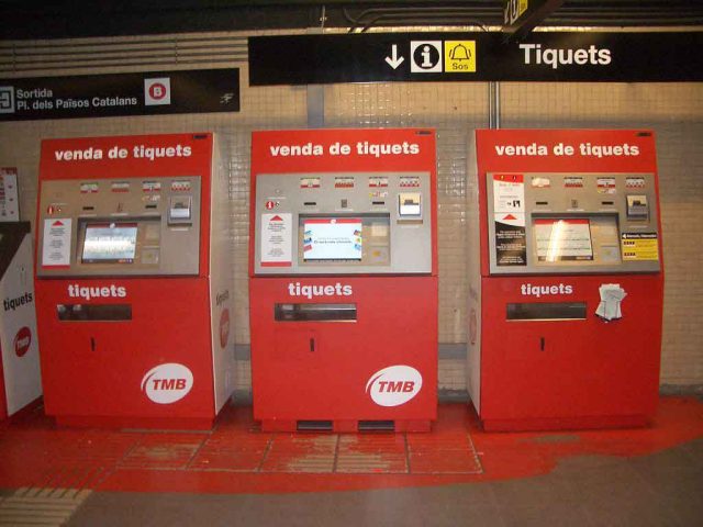 barcelona metro guide where to buy tickets